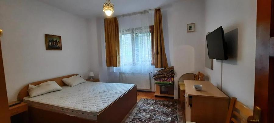 Vila pensiune, zona superba, Busteni, Zamora, acces usor, comision 0!!!!!