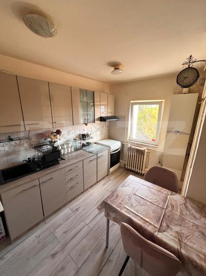 Apartament 3 camere, 66 mp, garaj, 2 balcoane, zona Garii,Dâmbul Rotund
