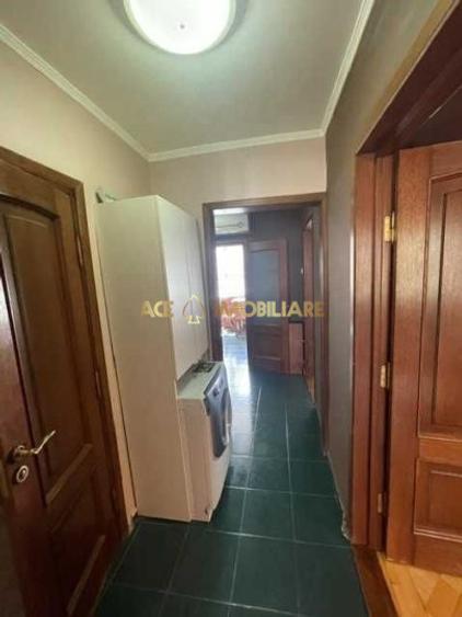 3 Camere de inchiriat | Militari | Centrala Proprie | Metrou