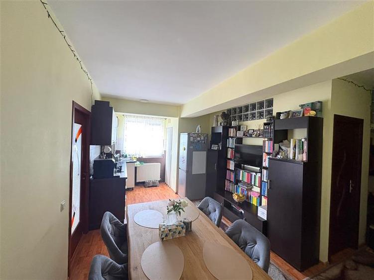 Vanzare apartament 3 camere zona Edgar Quinet Manastur, Cluj-Napoca