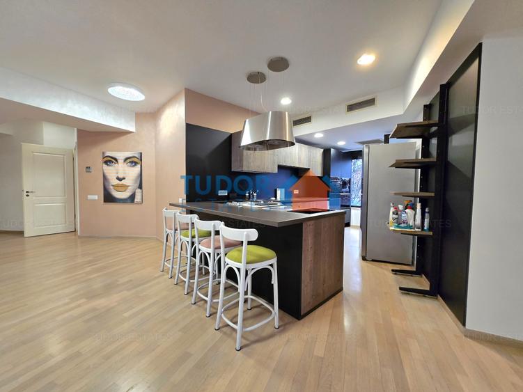 Beautiful 4 Bedroom Apartment with Herastrau Park View