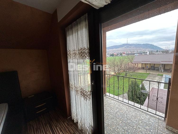 Casa cu piscina Fermelor 840mp teren 285.000€