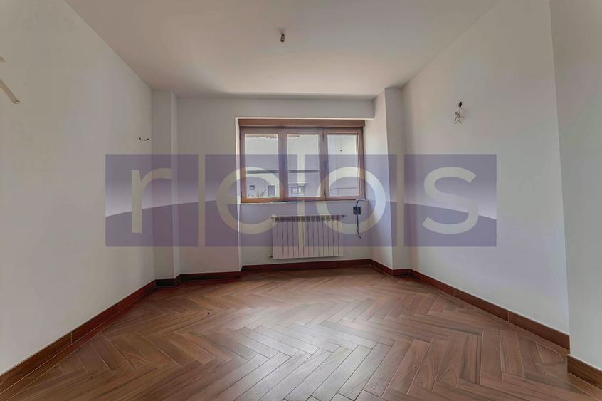 3 CAMERE | DOROBANTI