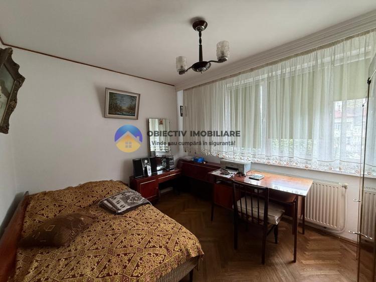 Apartament 3 camere de vânzare – Zona Centrală, Piatra Neamț