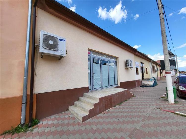 Vanzare spatiu comercial, Ghimbav, Central langa Primarie, vitrina