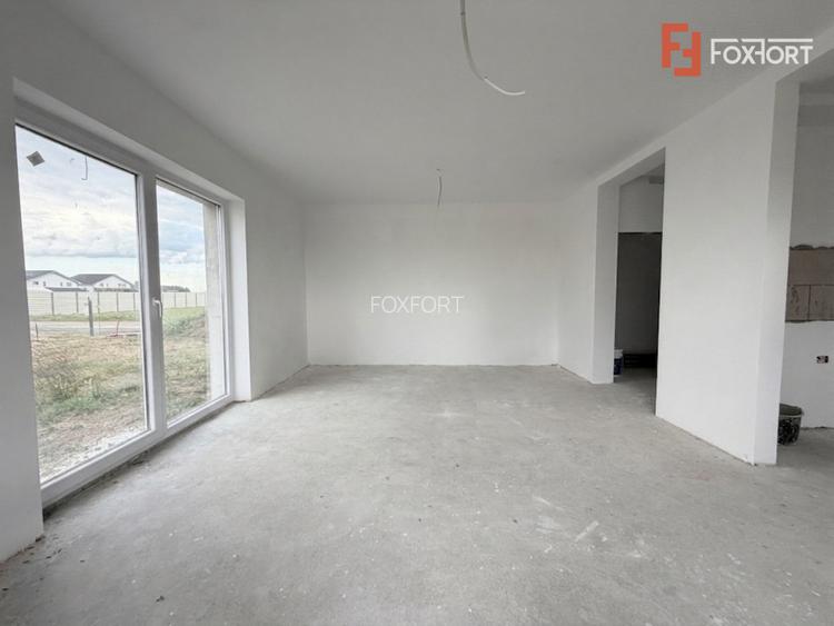 Duplex la cheie cu 3 camere, toate utilitatile - in Mosnita Veche - 2