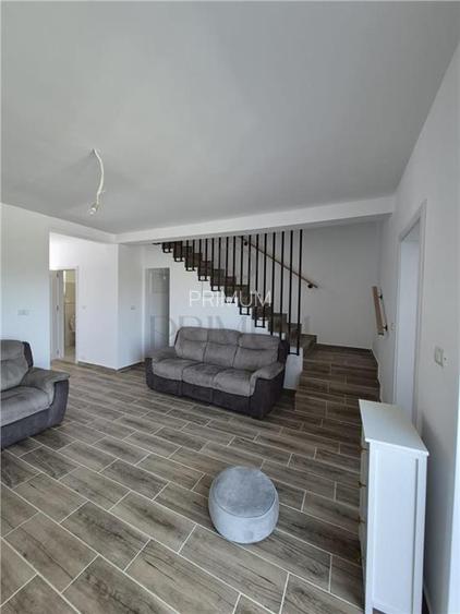 DUPLEX 4 CAMERE - DORMITOR LA PARTER - BUCATARIE INCHISA - 3