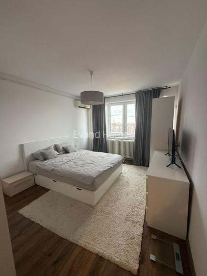 Apartament 2 camere decomandat-panorama superba-Complexul Studentesc - 2