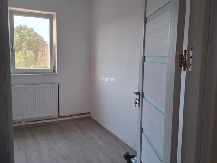 Proprietar vând apartament 3 camere decomandat - 6