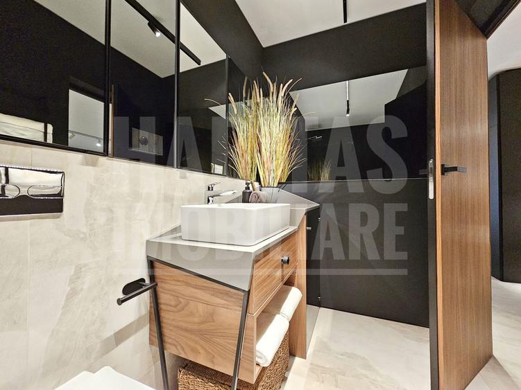 Apartament 2 camere, etaj 4 din 6, ultrafinisat, zona Iulius Mall