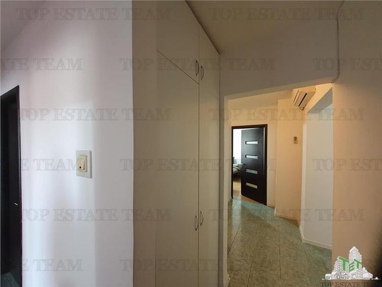 Apartament 4 Camere bloc Petromar in zona Gara Constanta