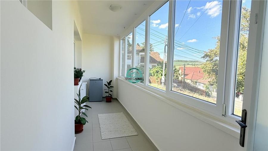 Vand apartament cu 4 camere pe 2 niveluri in casa in Reghin