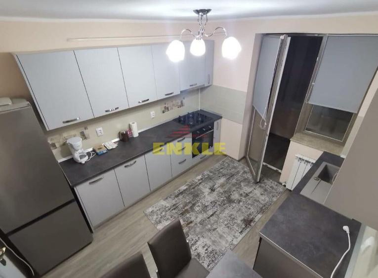 De închiriat apartament cu 3 camere, Bulevard