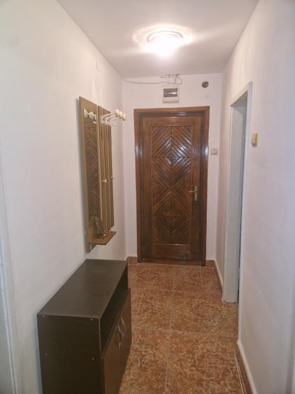 Apartament doua camere, decomandat, renovat