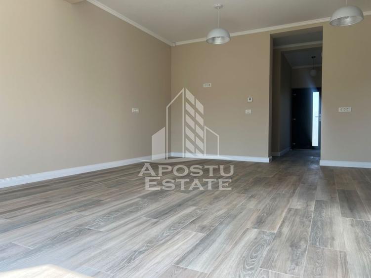 Duplex de vanzare cu 4 camere, P+E, in Covaci