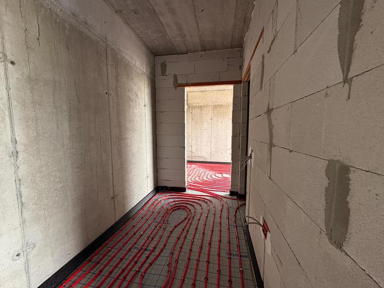 Apartament 3 Camere | 91 MP | 2 Balcoane | Piscina si Loc de Joaca | Dezvoltator