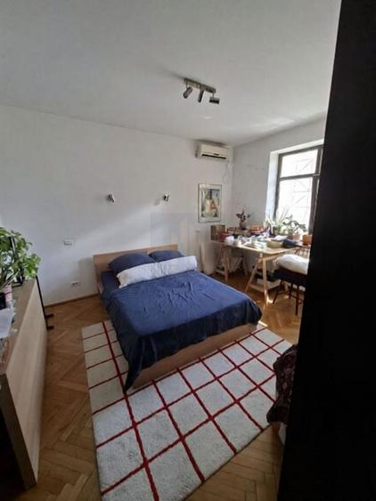 Apartament Renovat 4 Camere + Boxa de Vanzare *Gradina Icoanei*