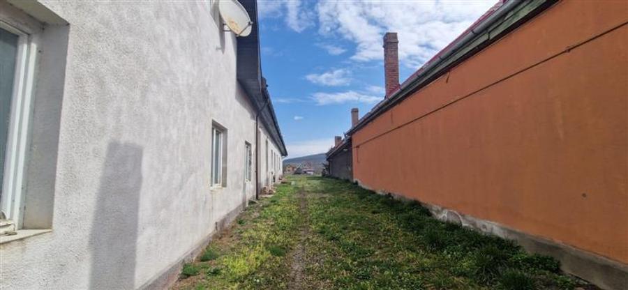 De vanzare casa(fosta brutarie) in Ernei, Mures