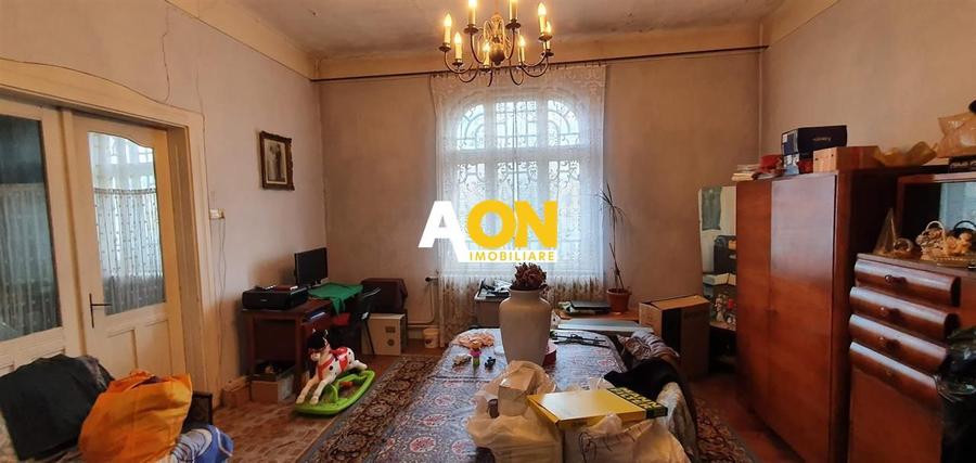 Casa 4 camere 720 mp teren, langa Cetatea Alba Carolina