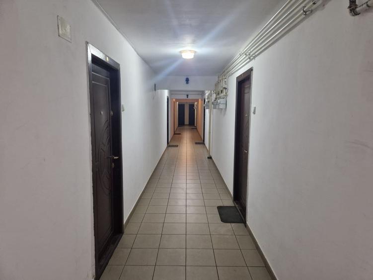 Apartament 1 camera, decomandat, 38 mp, str Calea Turzii