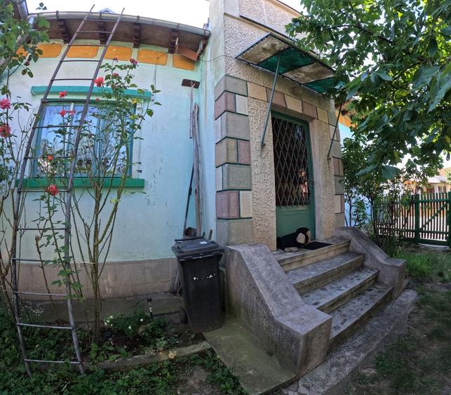 Casă cu Potențial Mare | 80 mp Construiți + 100 mp Teren | Dublu Acces