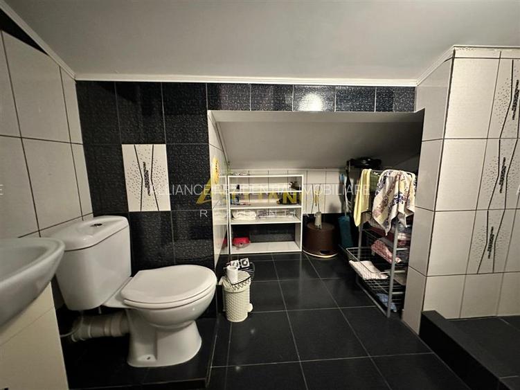 Casa insiruita 5 camere *3 bai - 16