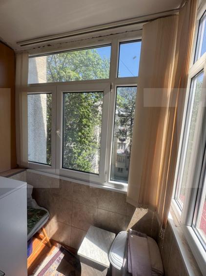 Apartament cu 2 camere, decomandat, 34 mp, etaj 3, zona Olinescu-Dorohoi