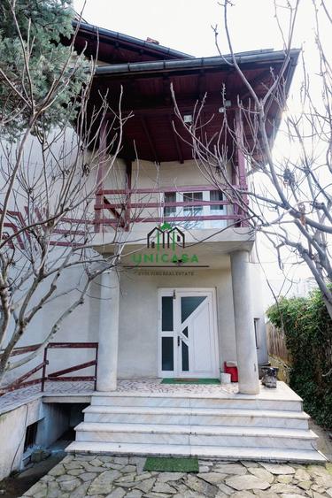Casă tip duplex spațioasă în zona de Nord