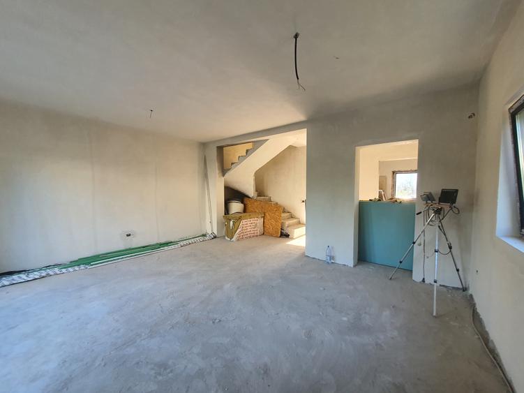 Casa Corbeanca de vanzare, pereți dubli, vecinătăți exclusiviste