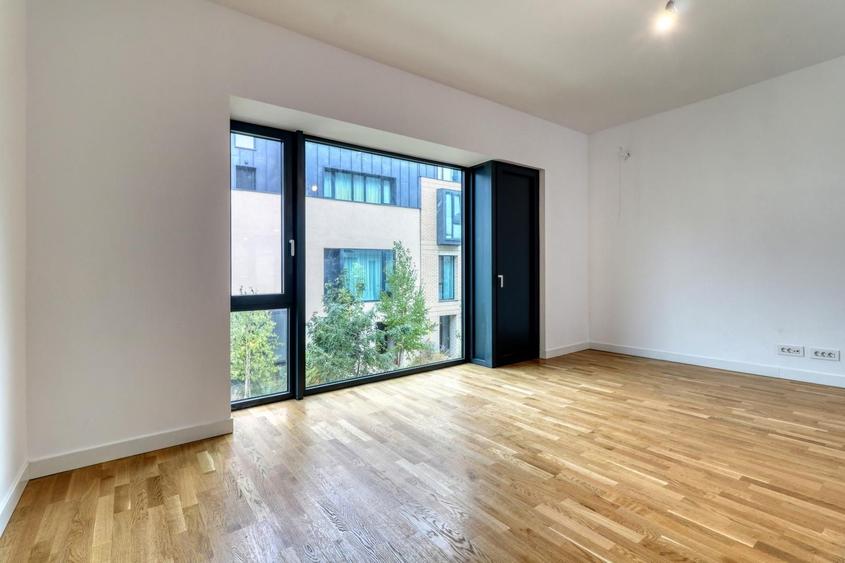 Luxury 5-room Townhouse - OMV Pipera