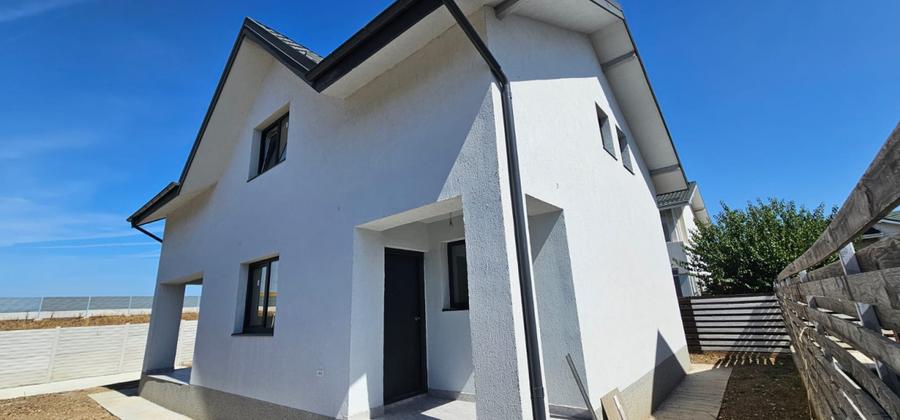Casa individuala comuna Berceni Padurea Craiului.