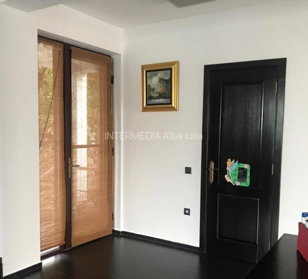 Casa D+P+E de inchiriat in Alba Iulia zona CETATE 350 mp si Teren 600 mp - 16