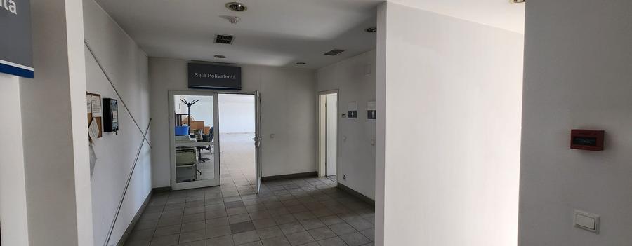 Showroom auto in suprafata 6.500 mp, deschidere 90 ml la DN 1, teren 15.000 mp.