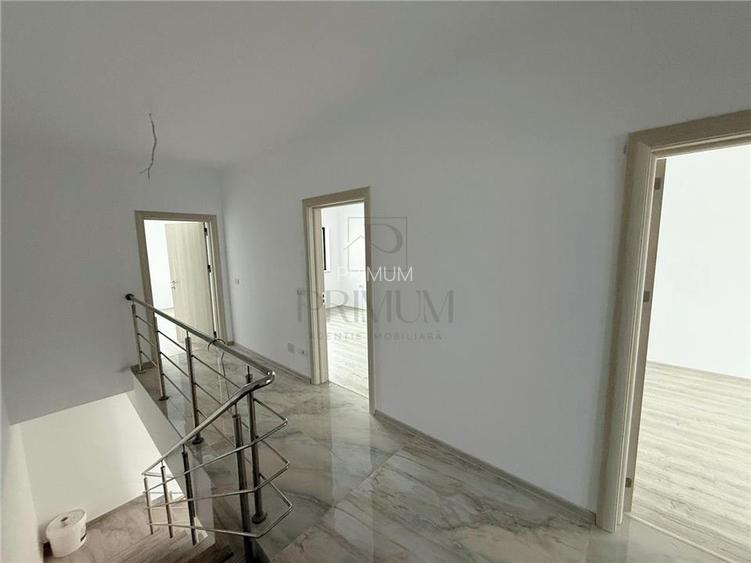 Duplex cu 5 camere - zona centrala - la cheie