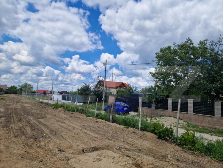 Teren intravilan, de vanzare, 1000 mp, zona Valea Fetii