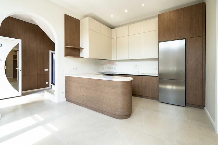 Apartament cu 3 camere de vânzare ultracentral str. Vasile Alecsandri