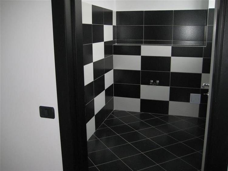 Birouri renovate - toate dotarile - zona Politie / Jandarmerie - 169mp