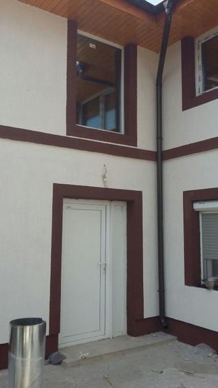 Casa de vanzare pentru 2 familii
