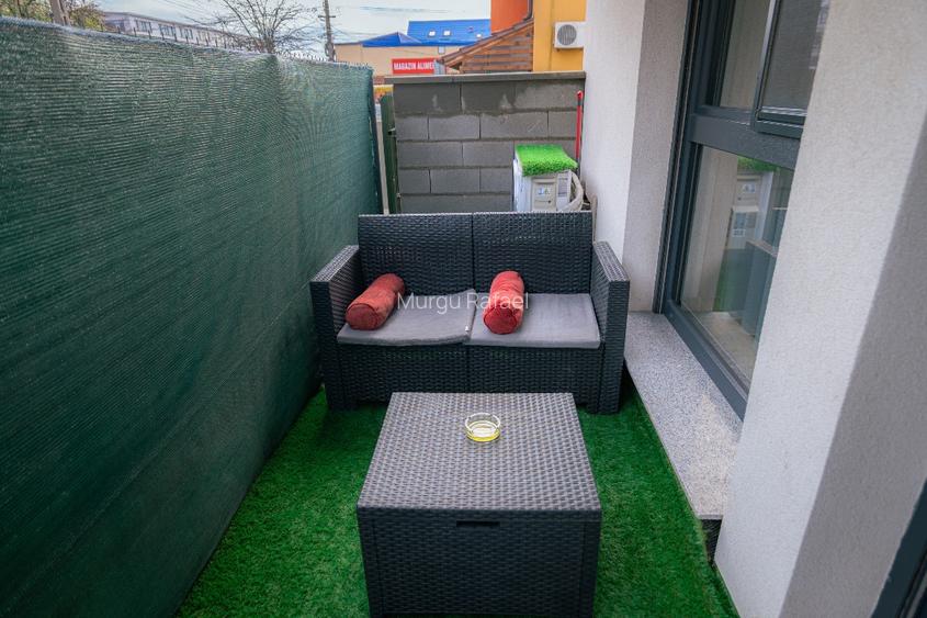 VAND 1/2 CLADIRE CU 6 APARTAMENTE  - 10