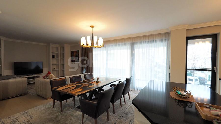 Apartament generos 5 camere | 3 bai | 2 terase | 208mp construiti