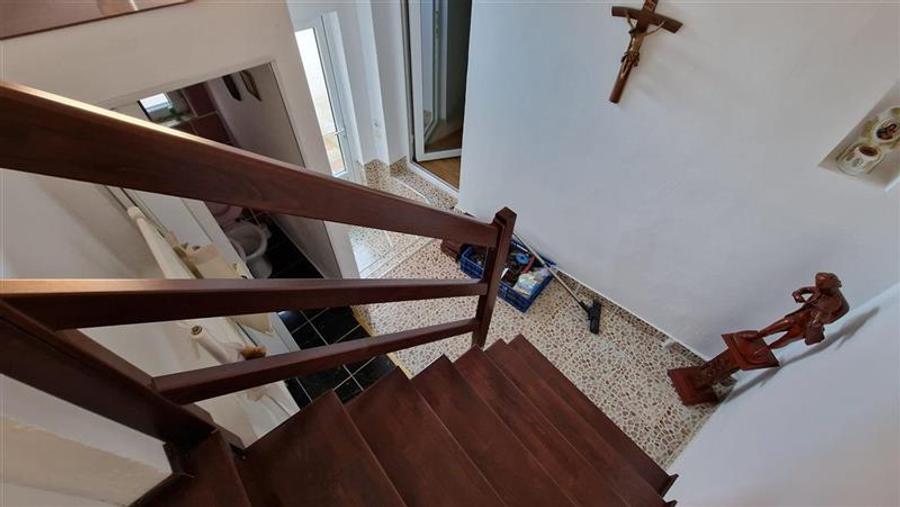 Resita Casa 7 Incaperi Parter si Etaj, Zero investitii