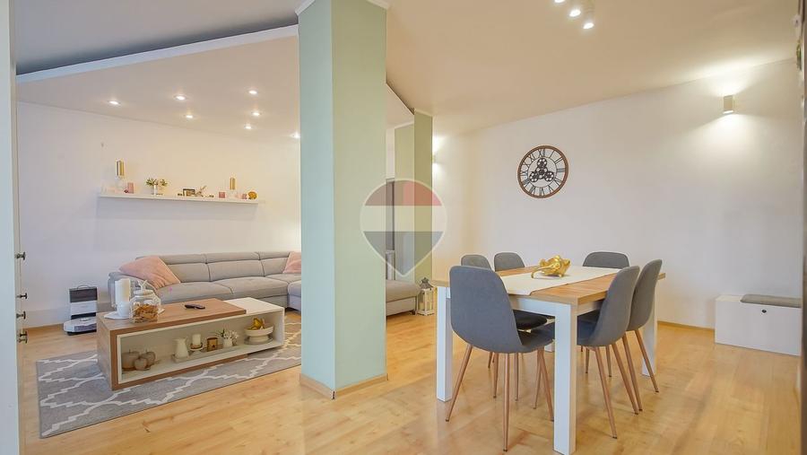 Comision 0 %! Apartament cu 4 camere de vânzare în Centrul Civic