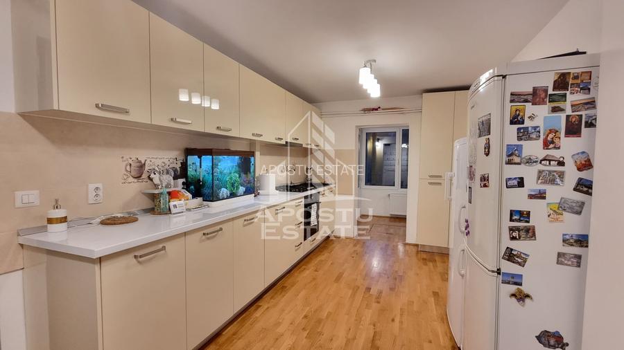 Apartament cu 3 camere de vanzare, decomandat , Zona Mircea cel Bătrân - 4