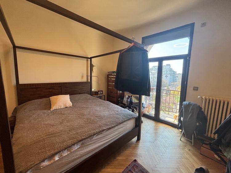Inchiriere apartament cu 4 camere cu vedere in Parcul Cismigiu