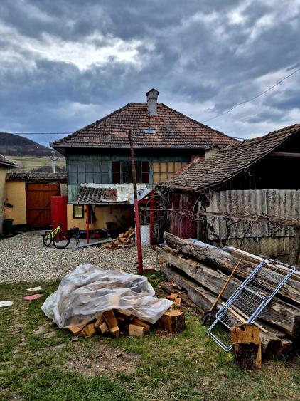 Casă tradițională săsească de vânzare în Bunești, jud. Brașov