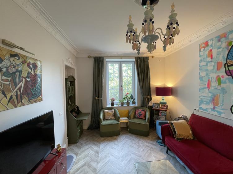Apartament premium în vilă interbelică | Zona Cașin – Arcul de Triumf | Curte