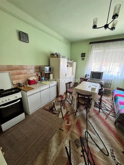 Casa de vanzare l 1040 MP Curte l Front 35 MP l Grigorescu