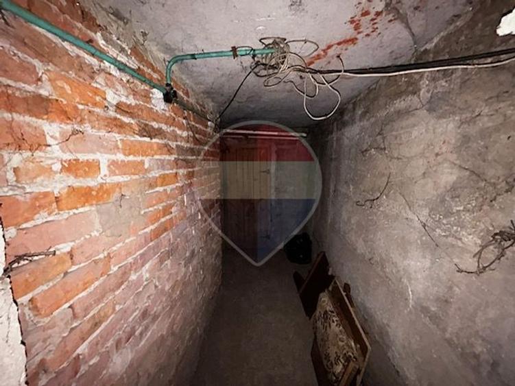 Apartament cu 3 camere de vânzare