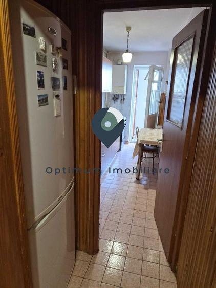 Apartament cu 3 camere in Manastur, etaj intermediar, zona Petrom !