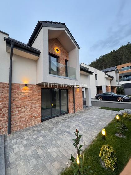Casa individuala smart de vanzare 193 mp utili, garaj, teren 300 mp, zona VIVO!